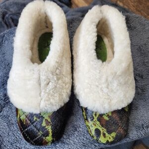 Jax & Bard Cozy Shearling Lined Slippers - Green Camo